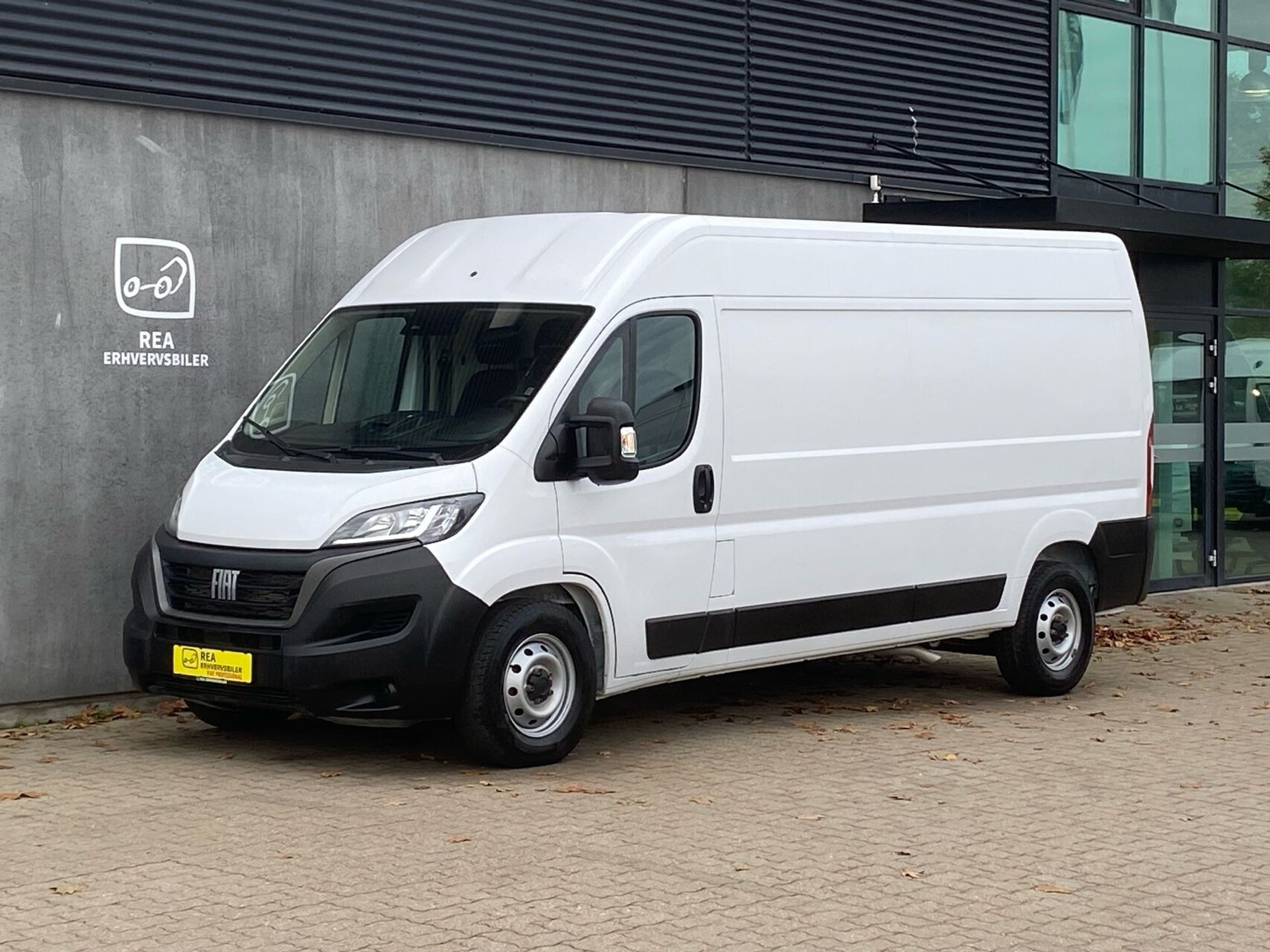 Fiat Ducato 2,2 35 L3H2 MJT Professional Plus 140HK Van 9g Aut.
