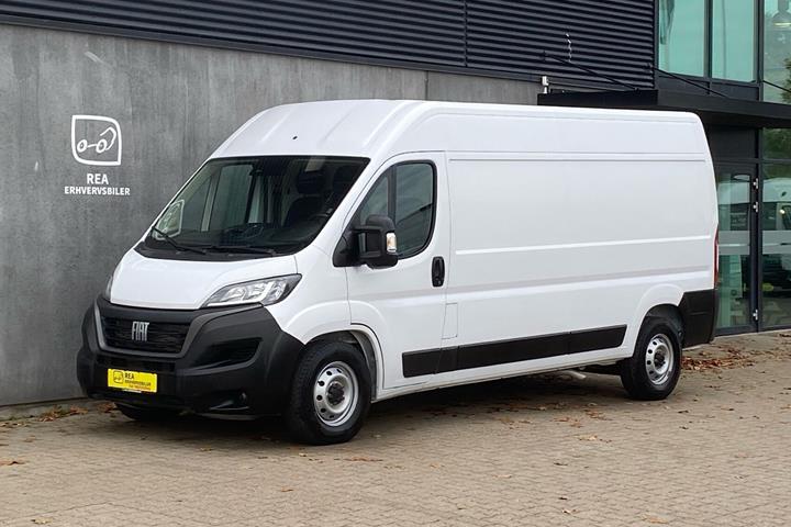 Hvid Fiat Ducato fra 2023