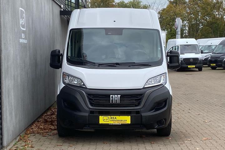 Hvid Fiat Ducato fra 2023