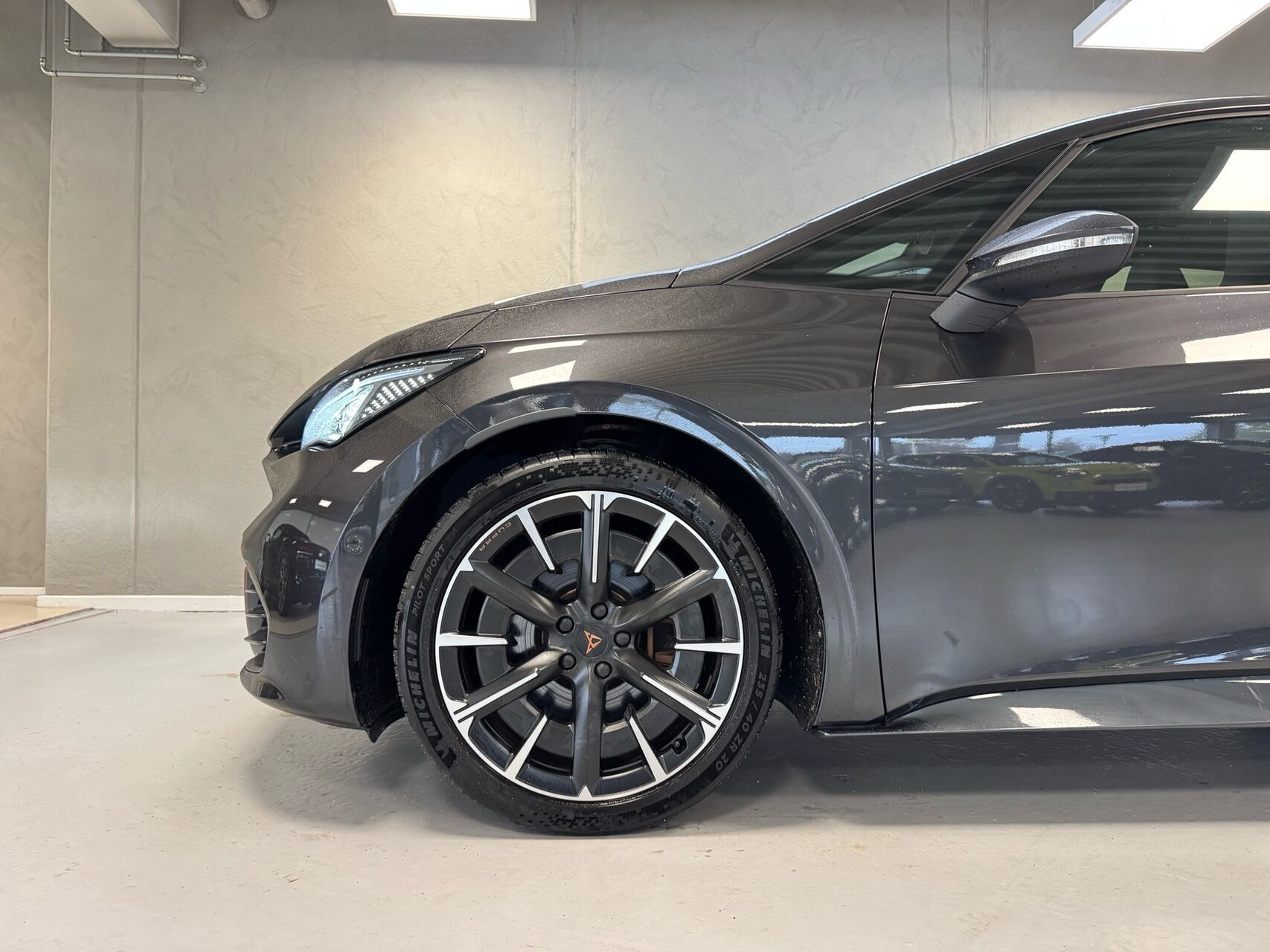 Grå Cupra Born fra 2022