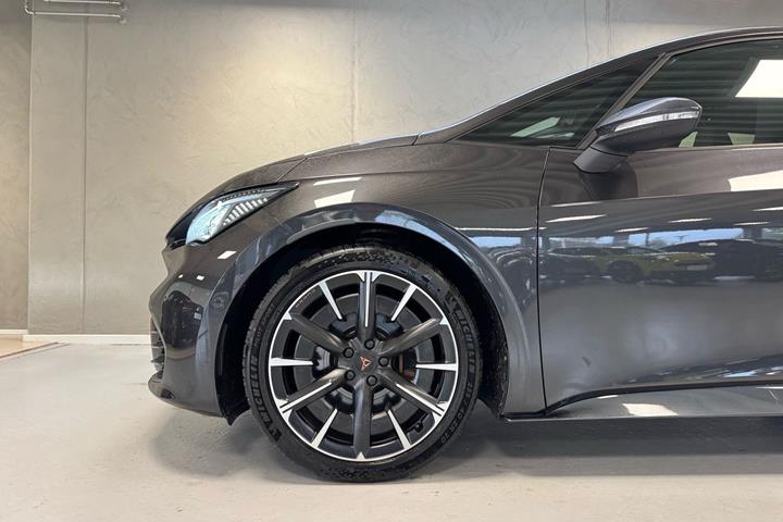 Grå Cupra Born fra 2022