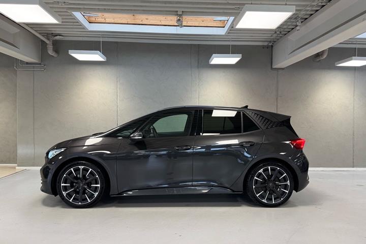 Grå Cupra Born fra 2022