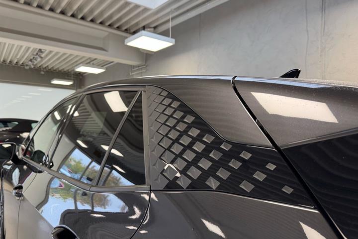 Grå Cupra Born fra 2022