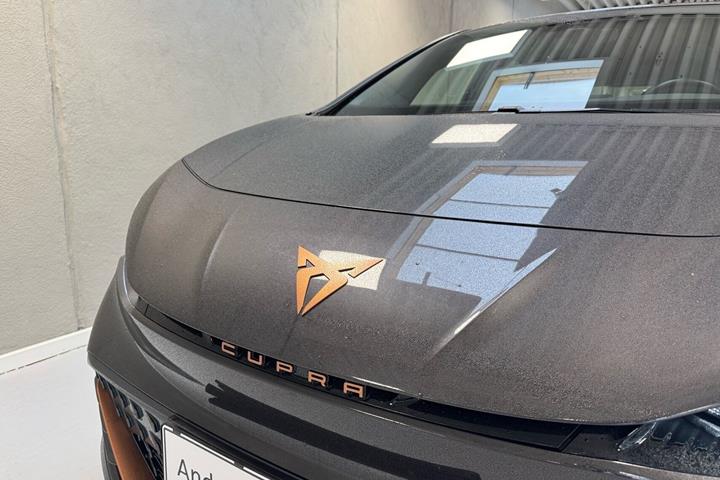 Grå Cupra Born fra 2022