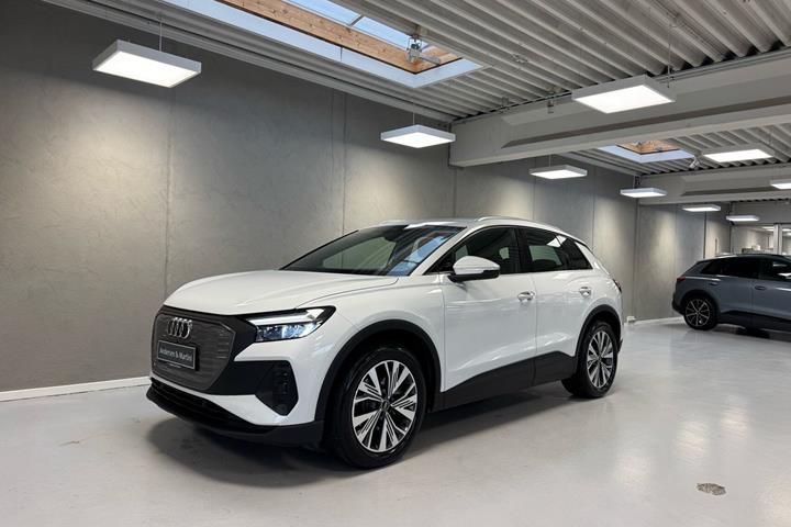 Hvid Audi Q4 fra 2023