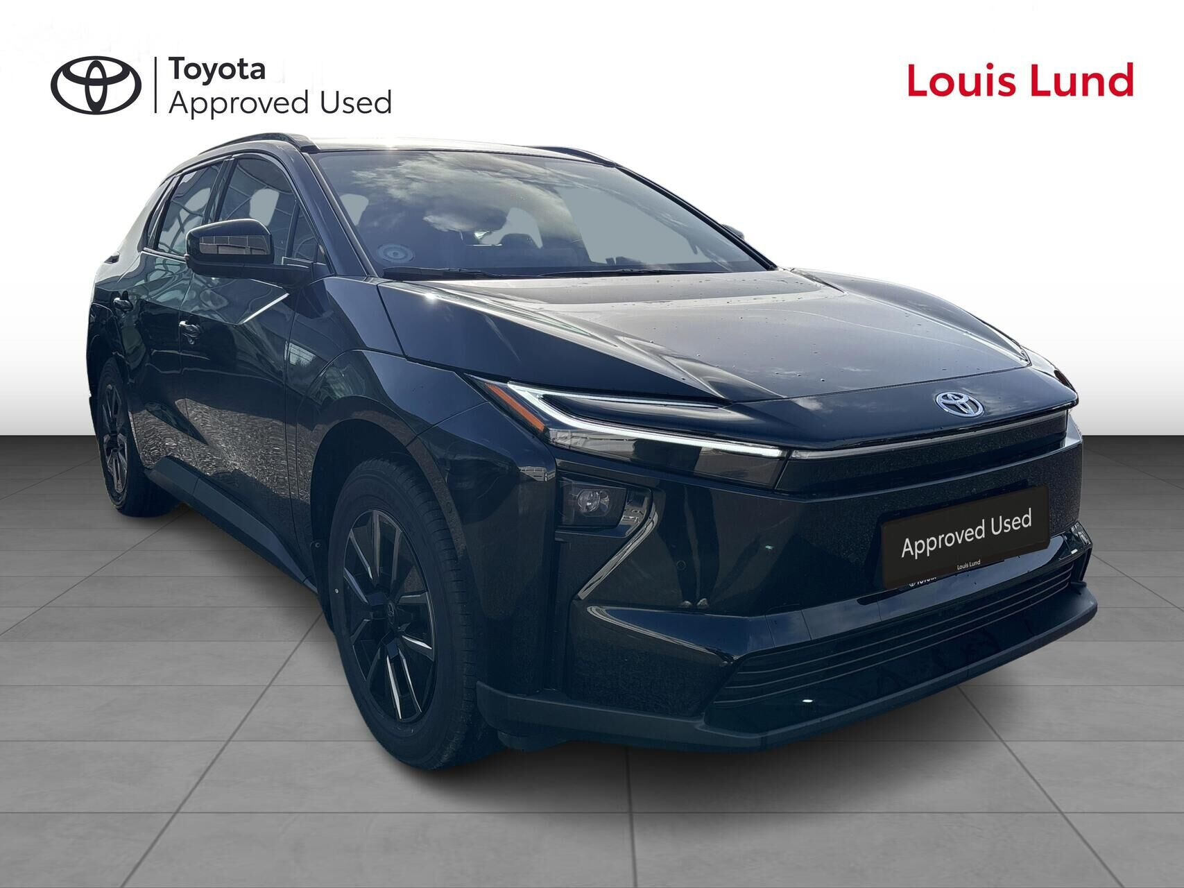 Sort Toyota BZ4X fra 2025