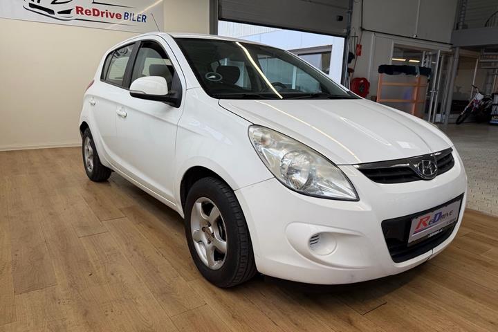Hvid Hyundai i20 fra 2010