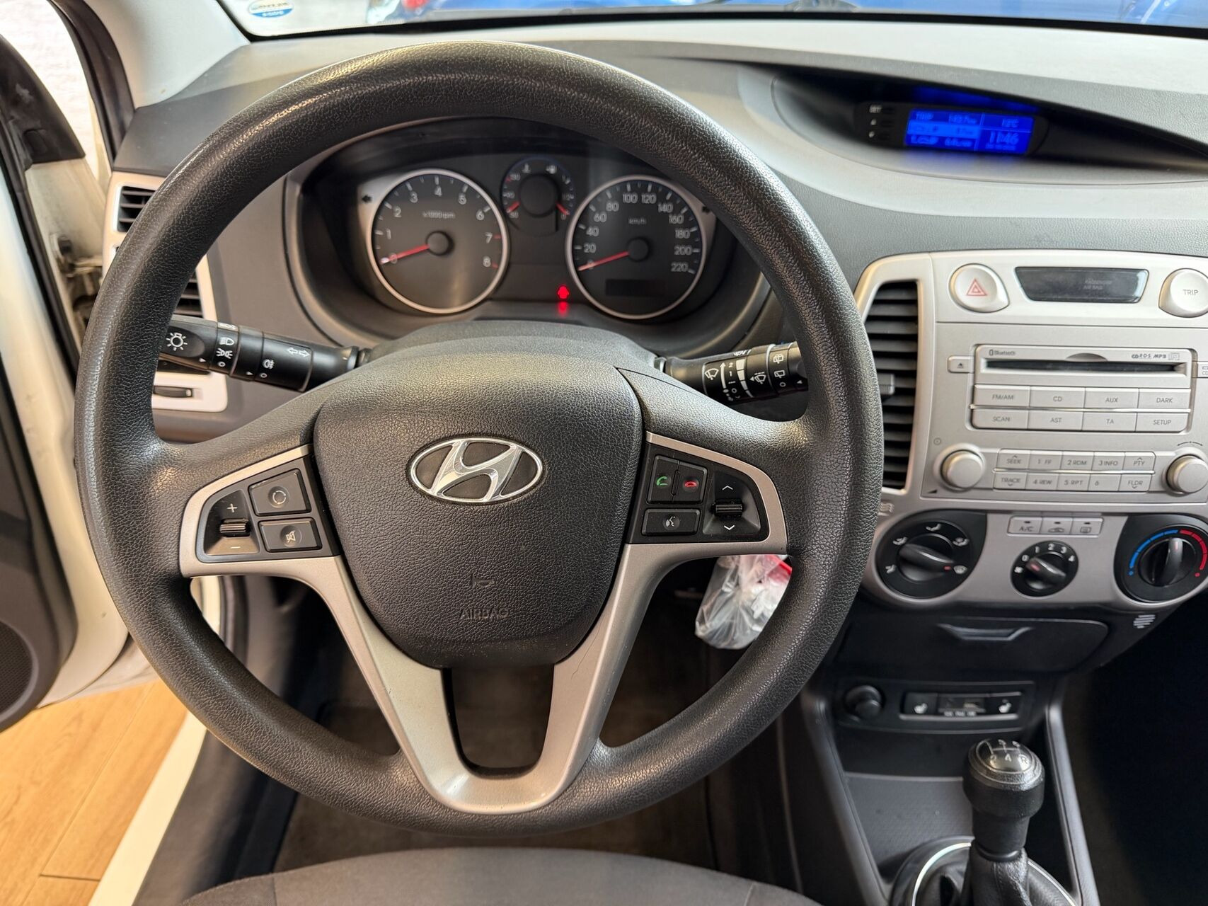 Hvid Hyundai i20 fra 2010