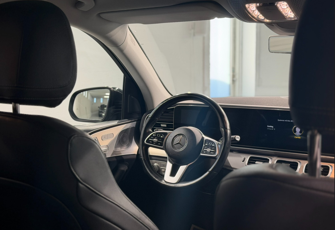 Sort Mercedes GLE300 d fra 2020