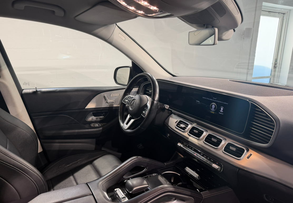Sort Mercedes GLE300 d fra 2020
