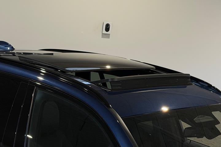 Blå BMW iX3 fra 2023