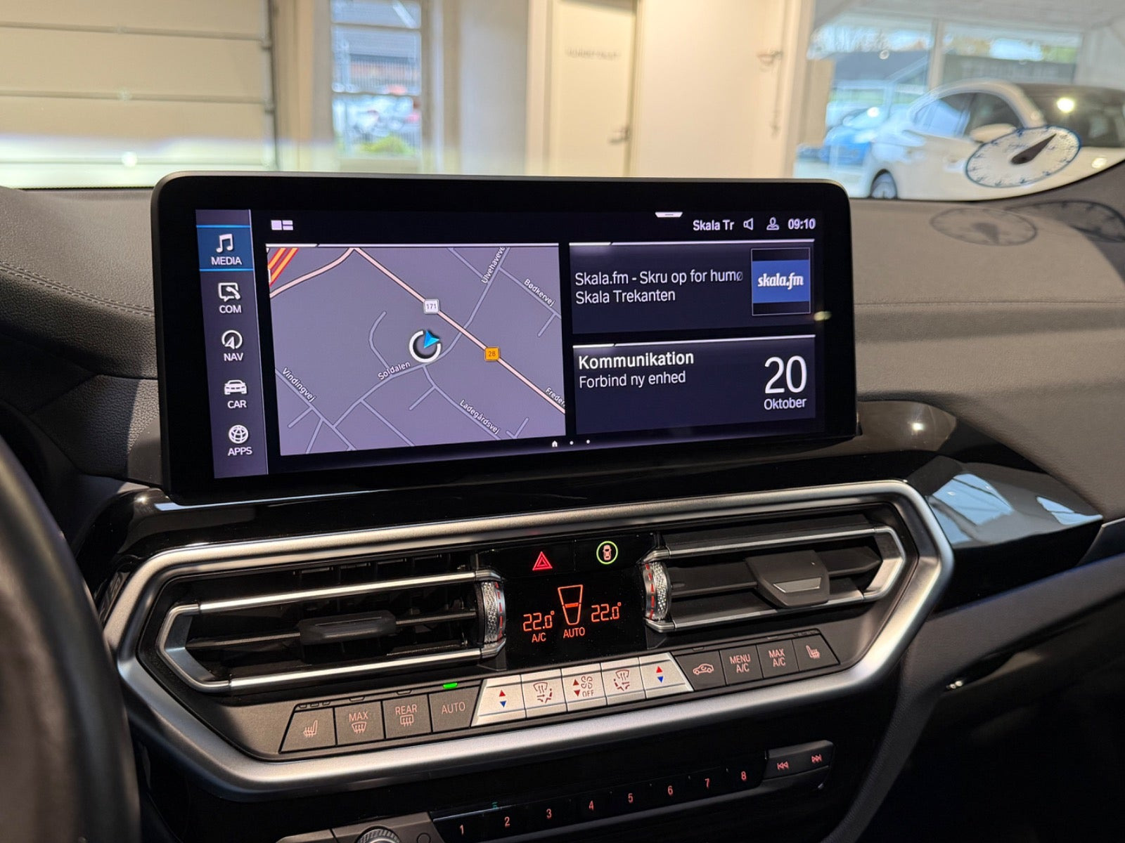Blå BMW iX3 fra 2023
