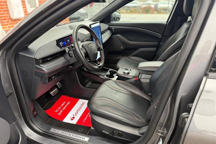 undefined Ford Mustang Mach-E fra 2023