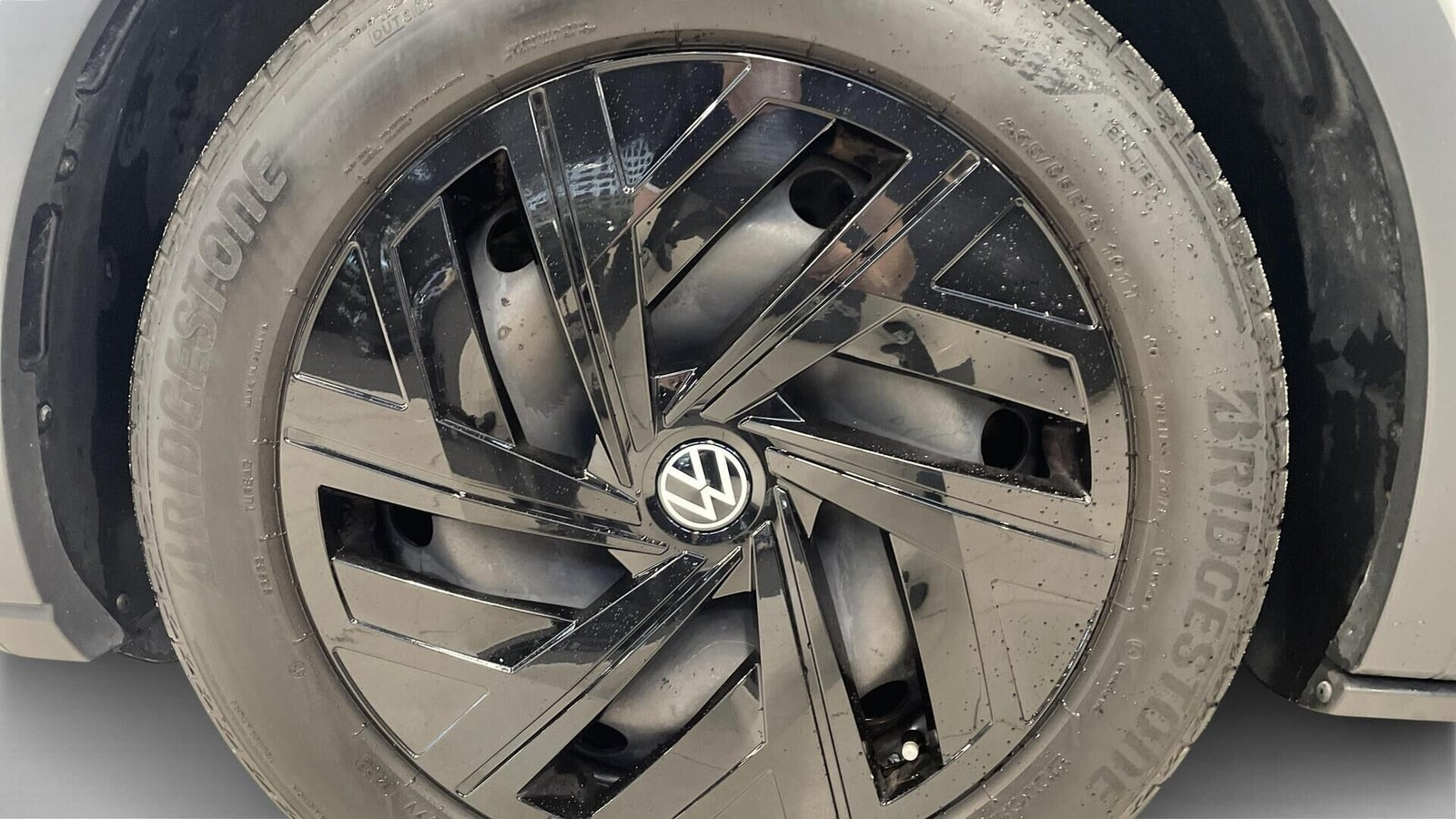 Hvid VW ID.4 fra 2024