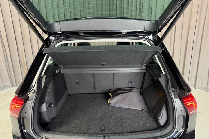 Sort VW Tiguan fra 2021