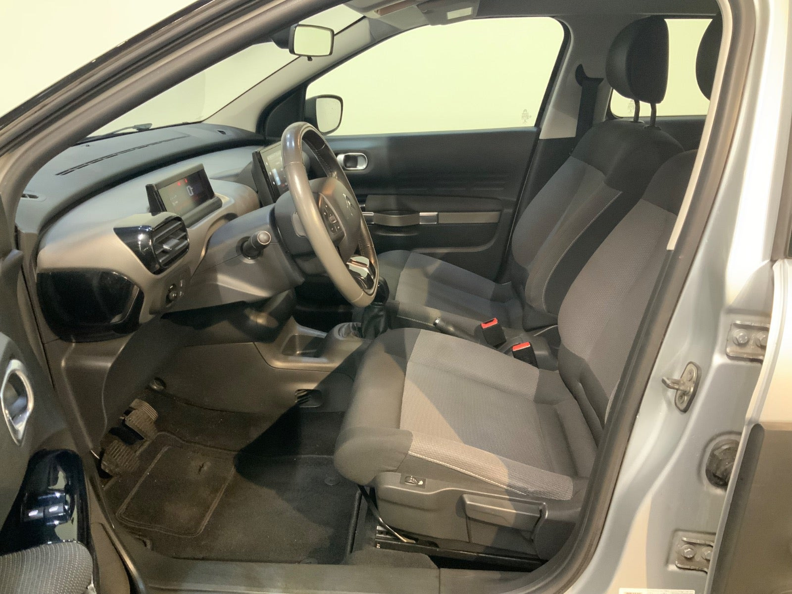 Grå Citroën C4 Cactus fra 2017