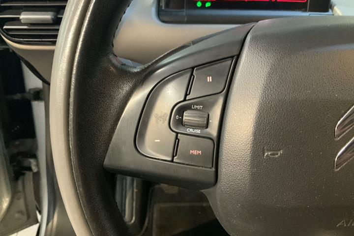 Grå Citroën C4 Cactus fra 2017