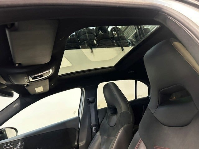 Sølv Mercedes A220 d fra 2020