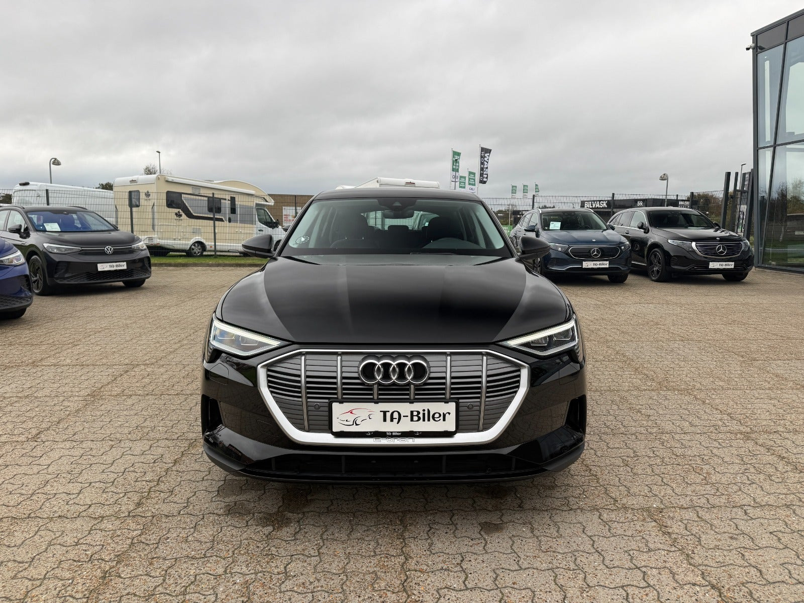 Sort Audi e-tron fra 2022