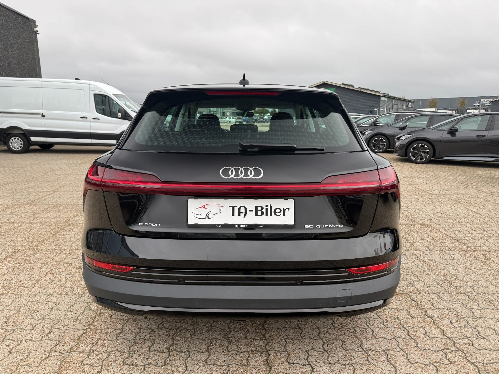 Sort Audi e-tron fra 2022