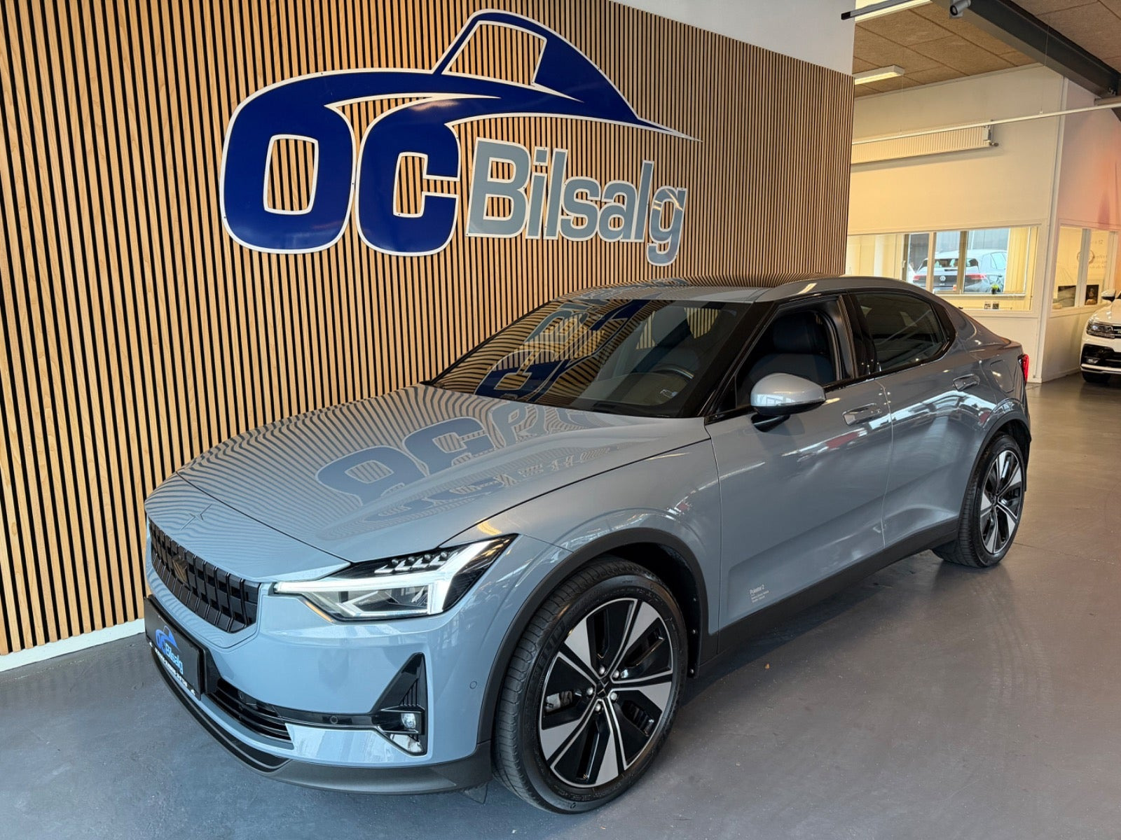 Grå Polestar 2 fra 2023