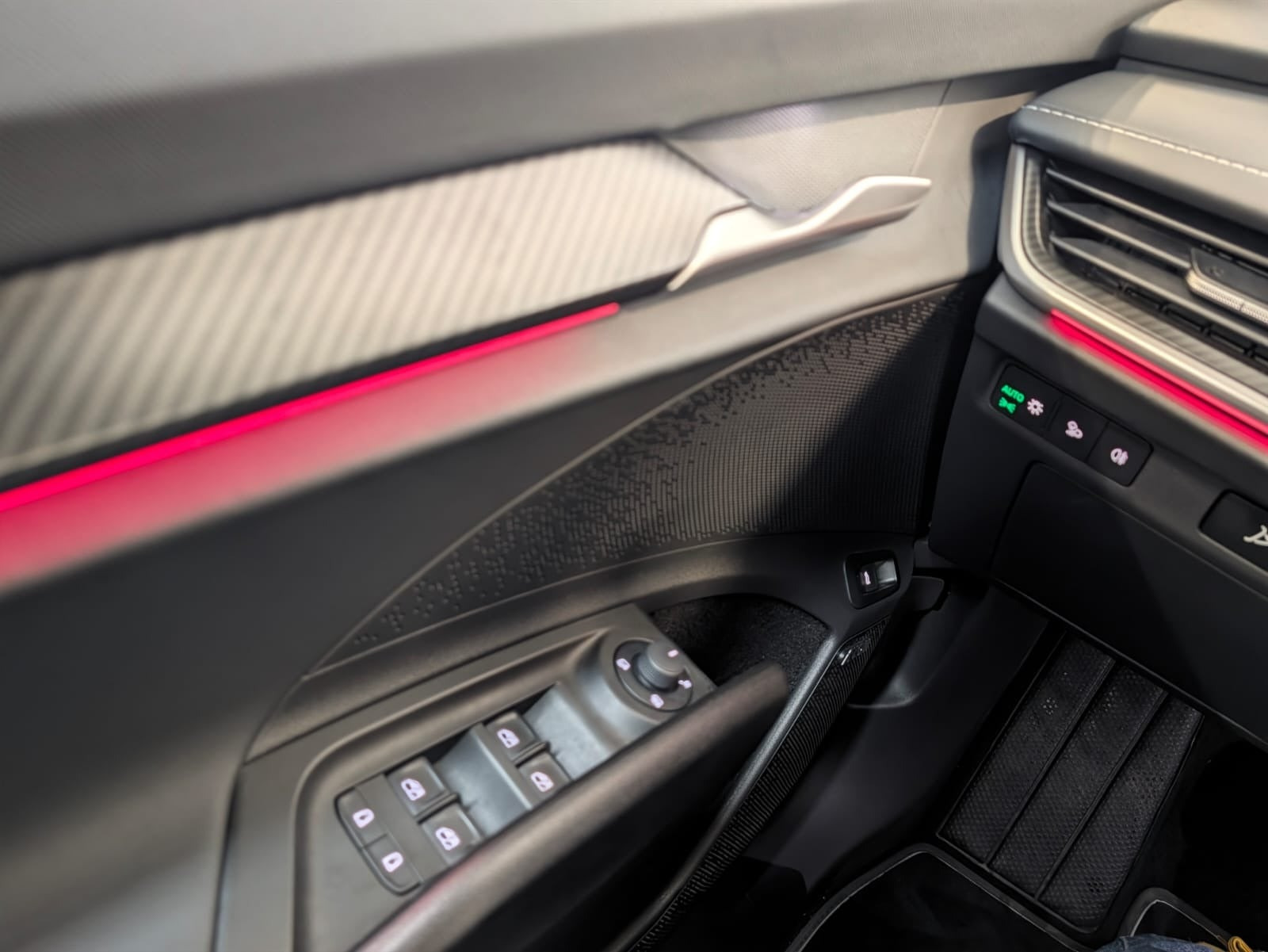 Grøn Skoda Enyaq fra 2025