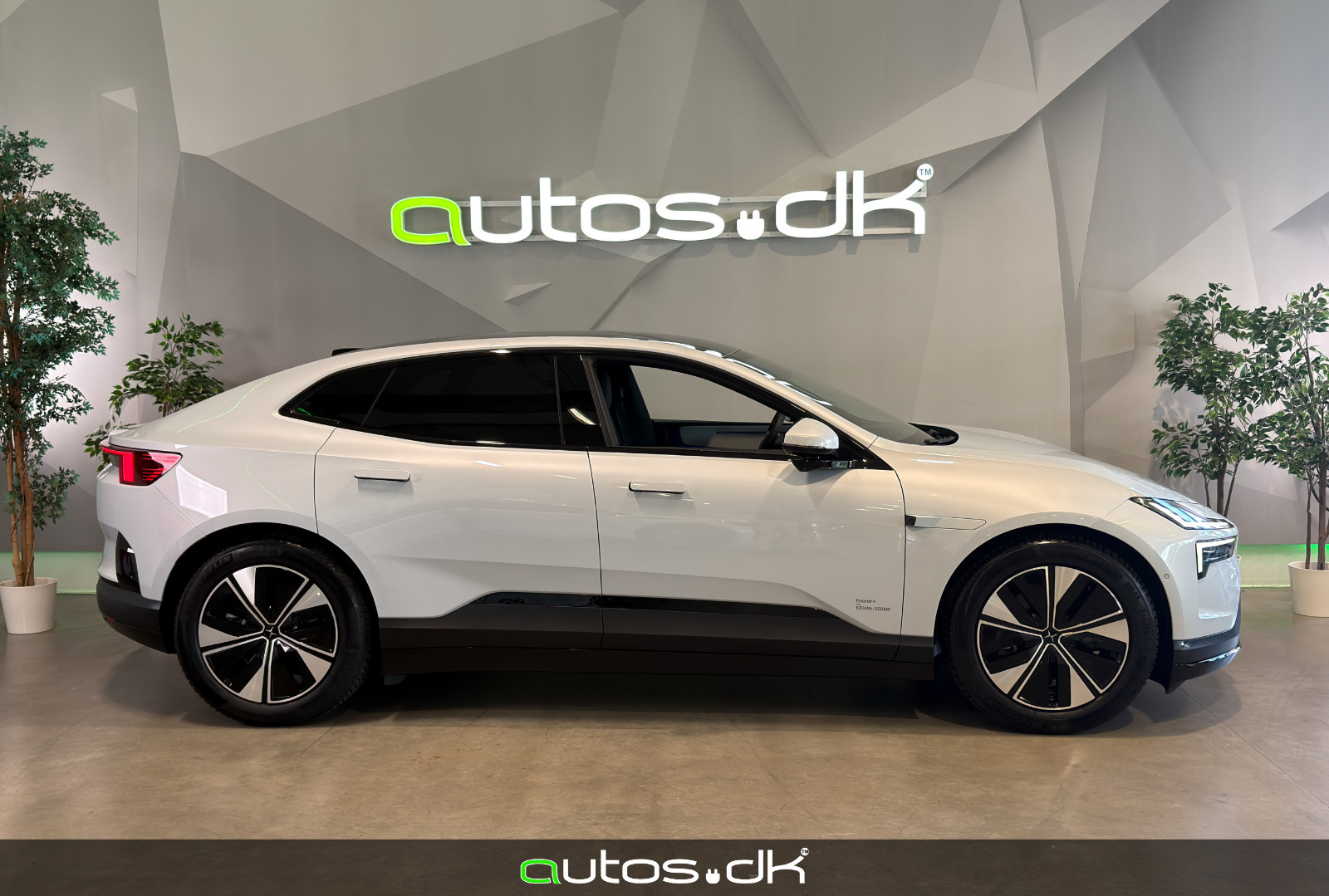 Sølv Polestar 4 fra 2026