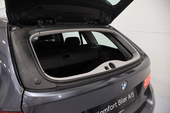 Grå BMW 320i fra 2015