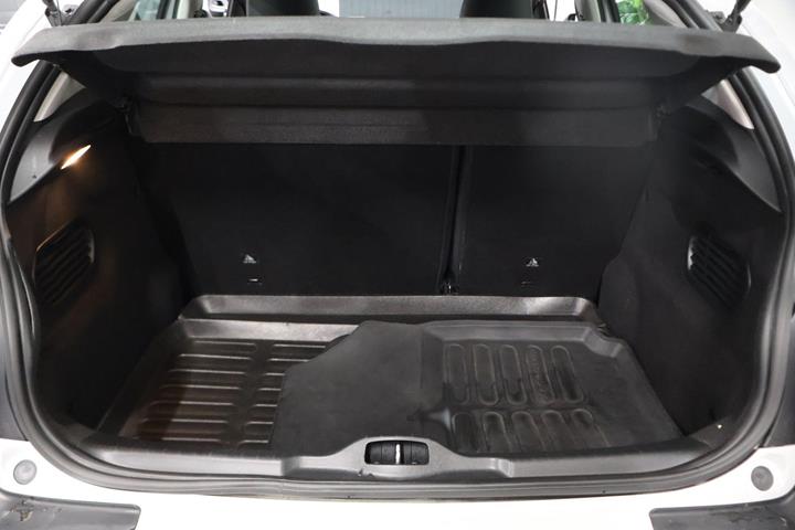 Hvid Citroën C4 Cactus fra 2016