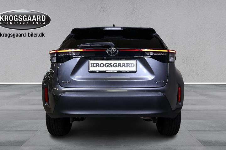Grå Toyota Yaris Cross fra 2025