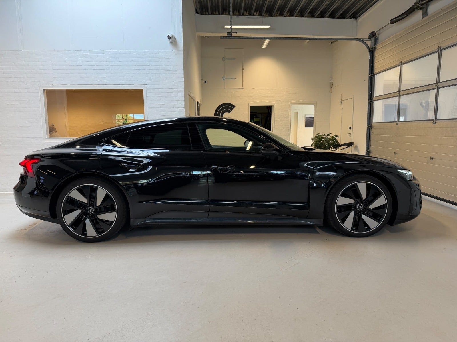 Sort Audi e-tron GT fra 2022