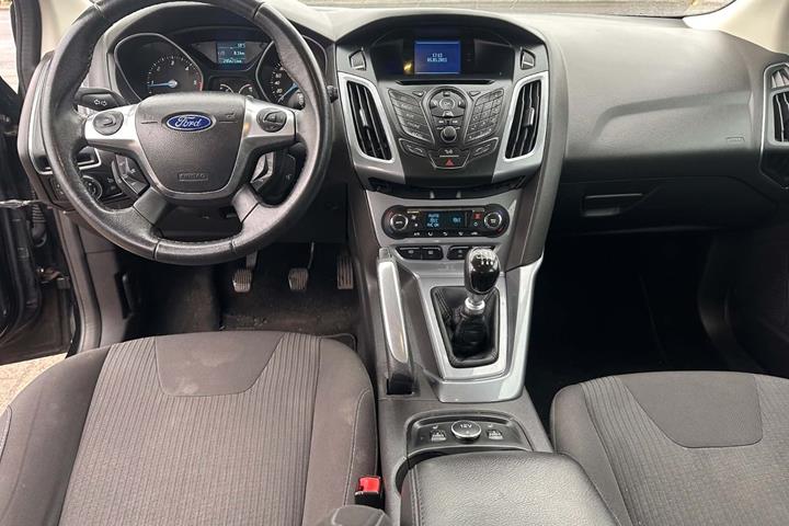Sort Ford Focus fra 2011