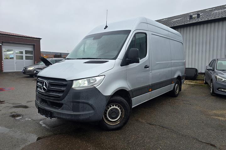 Sølv Mercedes Sprinter 316 fra 2019