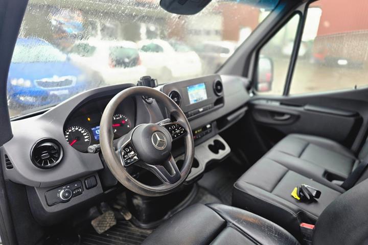 Sølv Mercedes Sprinter 316 fra 2019
