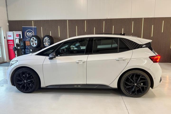 Hvid Cupra Born fra 2023