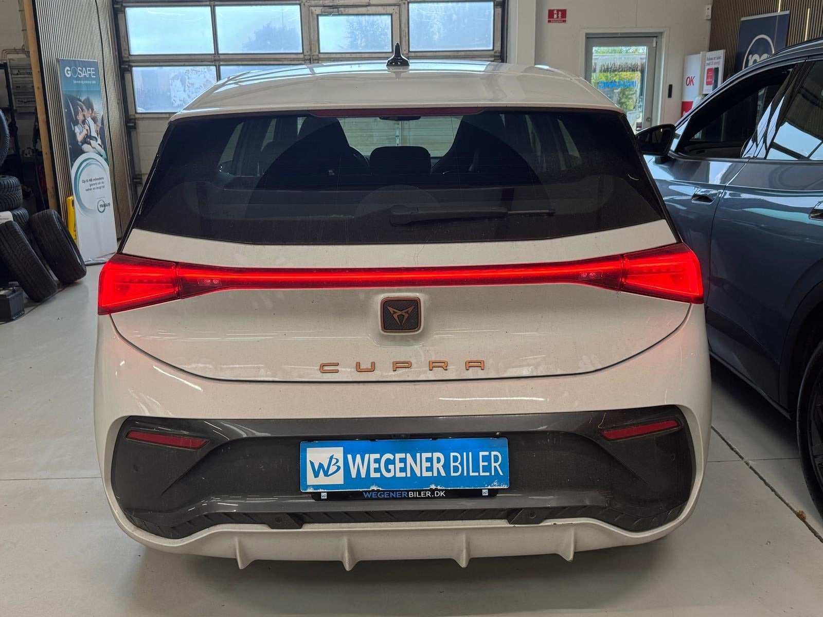 Hvid Cupra Born fra 2023