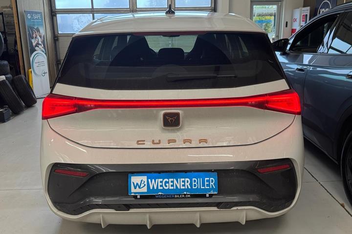 Hvid Cupra Born fra 2023
