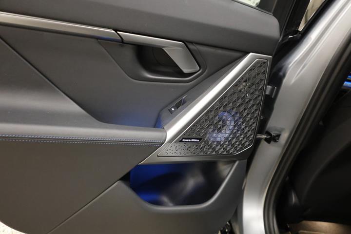 Grå BMW i5 fra 2024