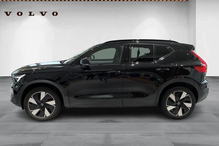 Sort Volvo XC40 fra 2024