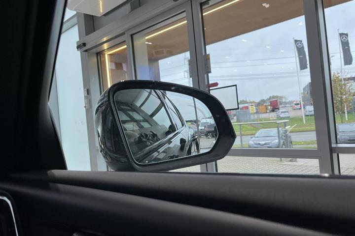 Sort Volvo XC40 fra 2024