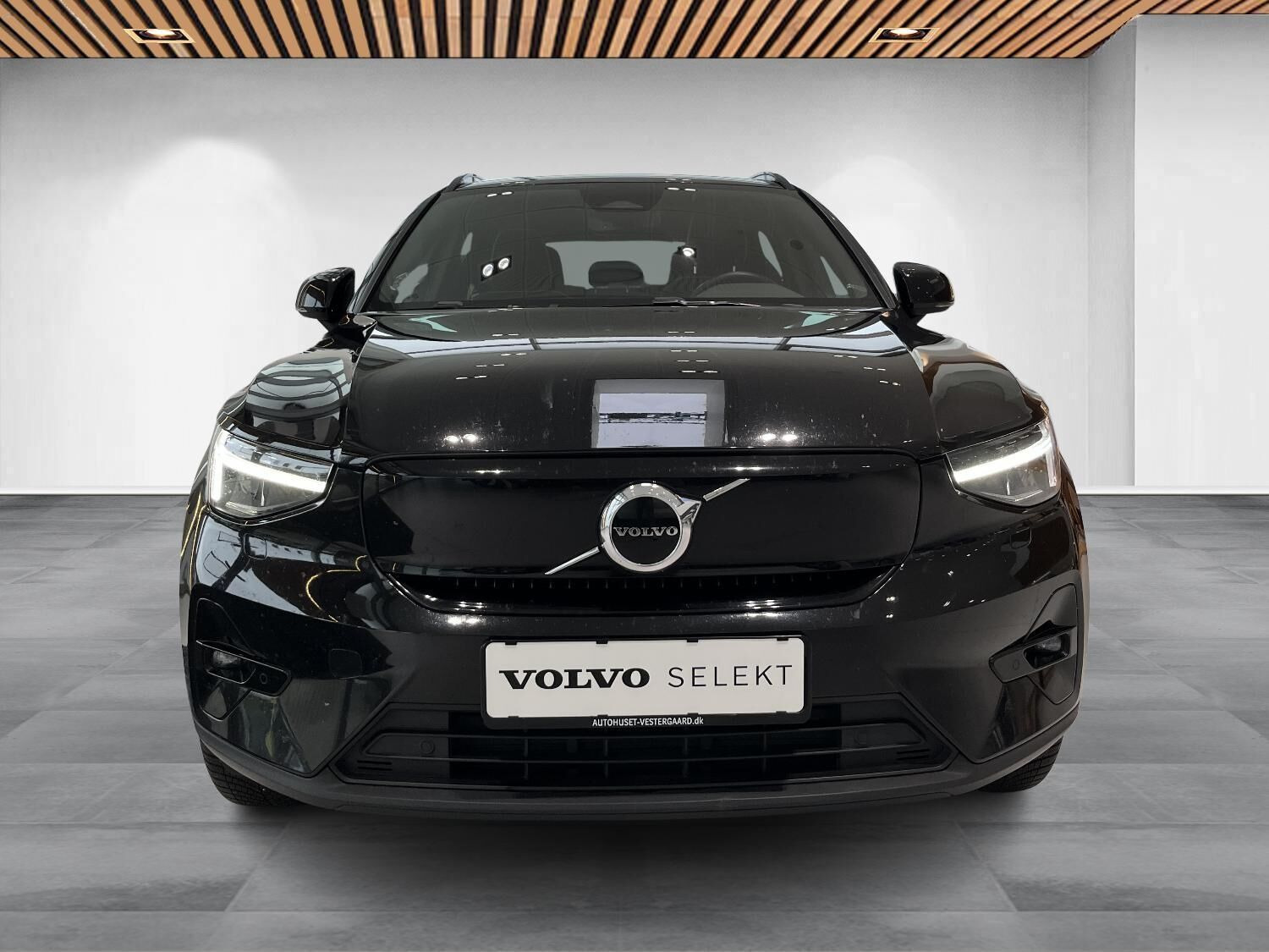 Sort Volvo XC40 fra 2024