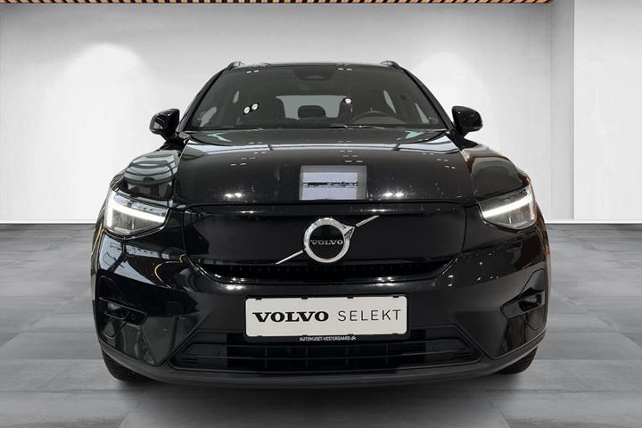 Sort Volvo XC40 fra 2024
