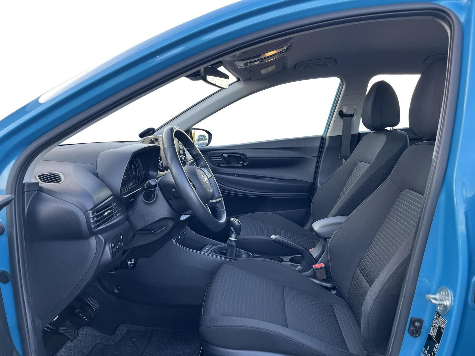Beige Hyundai i20 fra 2021