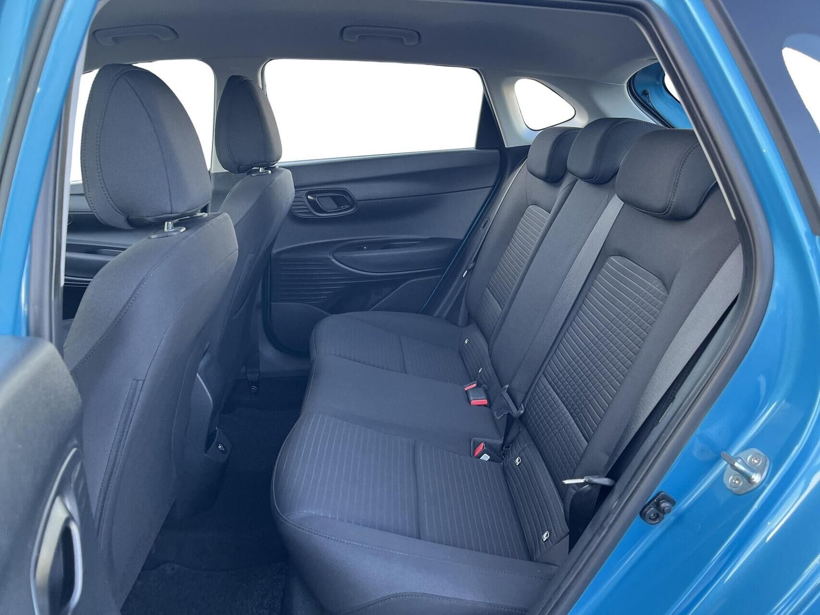 Beige Hyundai i20 fra 2021