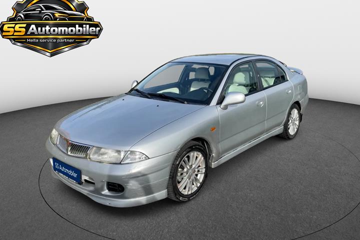 Hvid Mitsubishi Carisma fra 1999