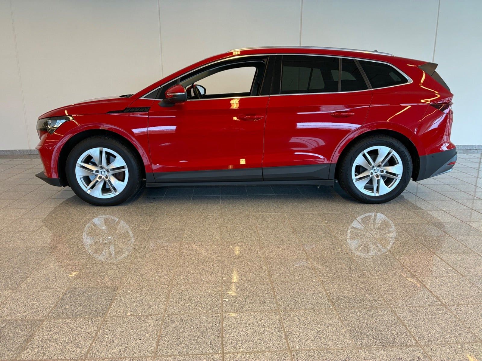 Rød Skoda Enyaq fra 2022