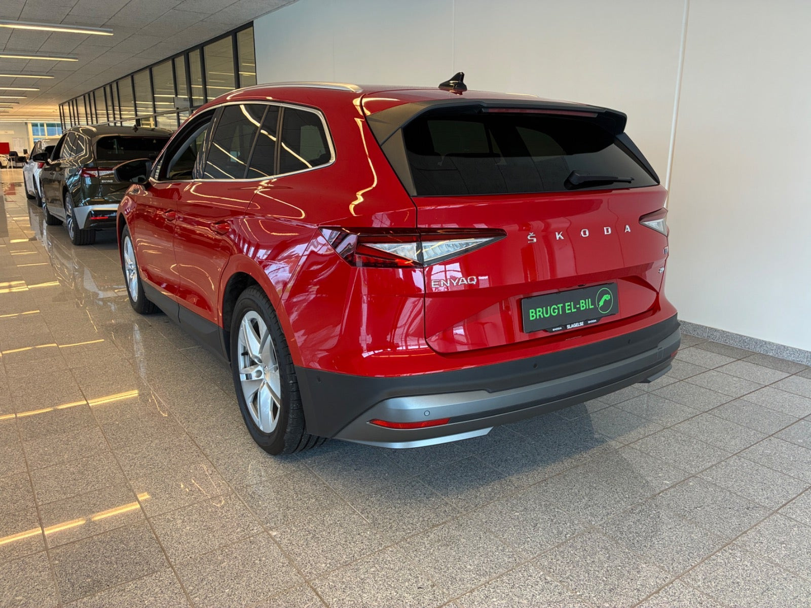 Rød Skoda Enyaq fra 2022