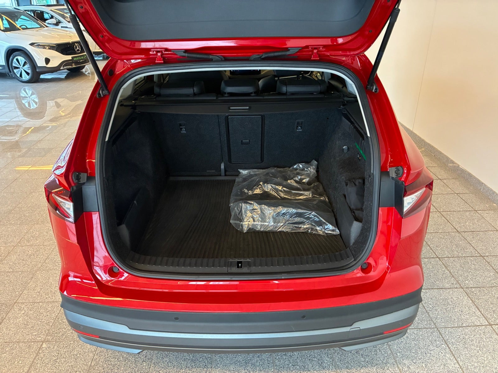 Rød Skoda Enyaq fra 2022