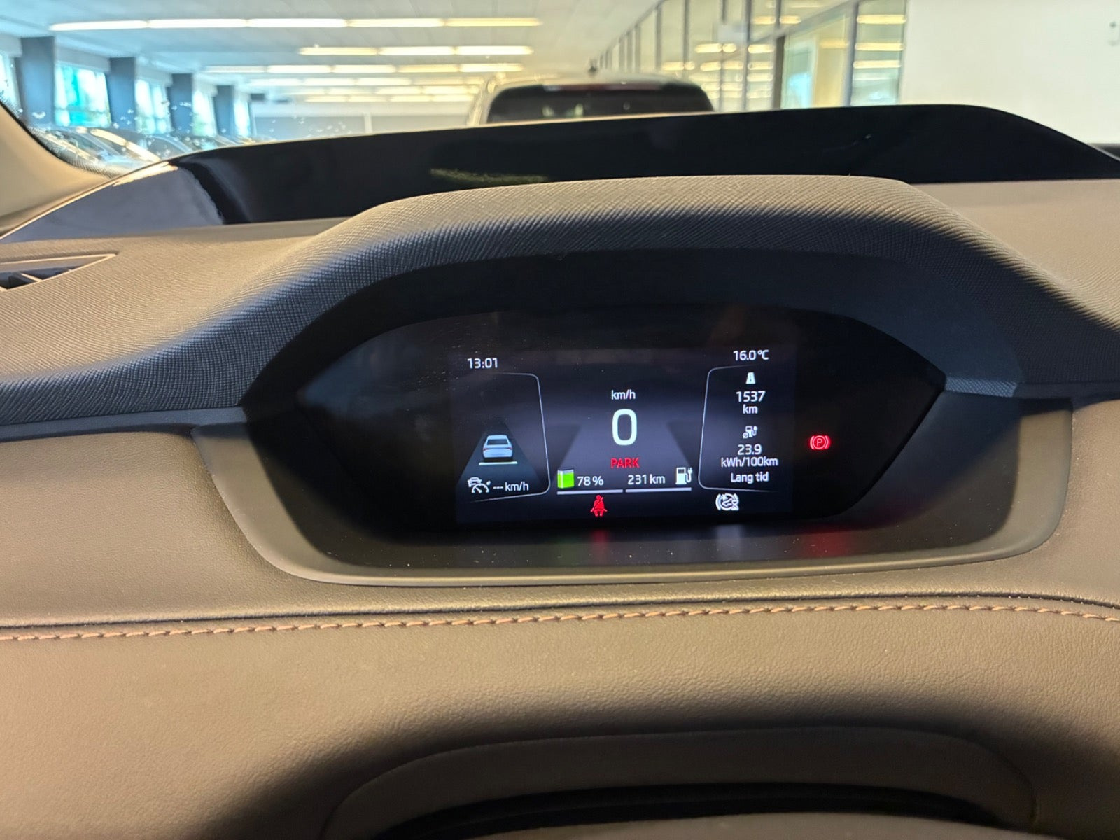 Rød Skoda Enyaq fra 2022