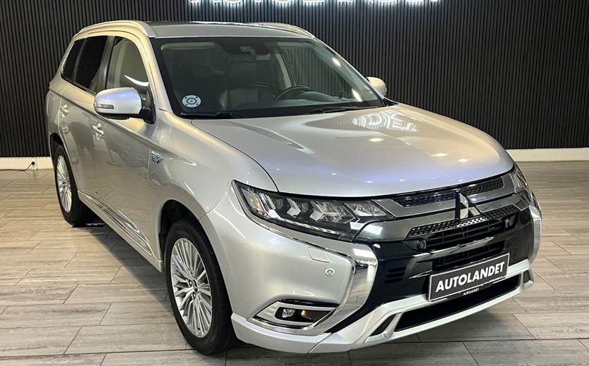 Mitsubishi Outlander 2,4 PHEV Limited CVT 4WD